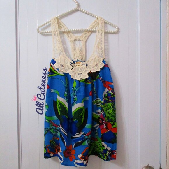 Available Floral Sleeveless Top Size L - Picture 1 of 6